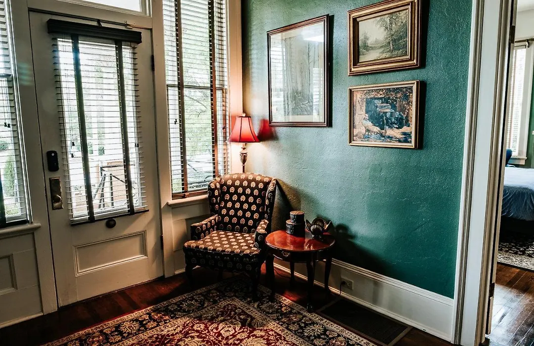 Heritage House Bed & Breakfast - Boutique Adults-Only Inn-1