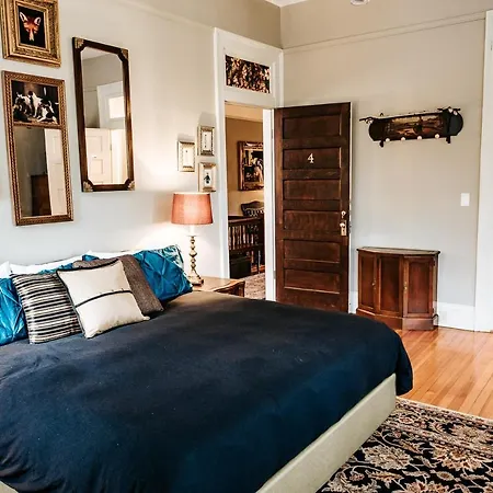 Heritage House Bed & Breakfast - Boutique Adults-Only Inn-3